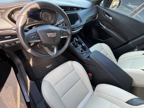 Used 2021 Cadillac XT4 Sport image 7