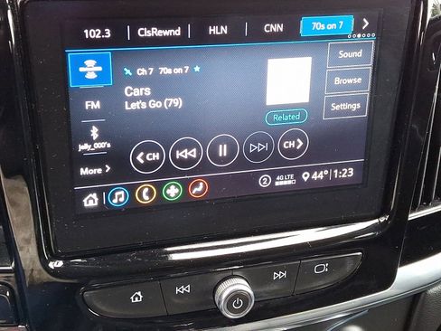 Used 2021 Chevrolet Traverse LT image 18