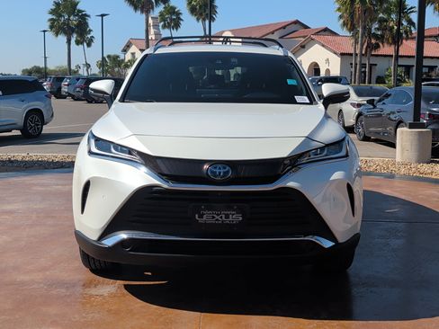 Used 2021 Toyota Venza Limited image 6