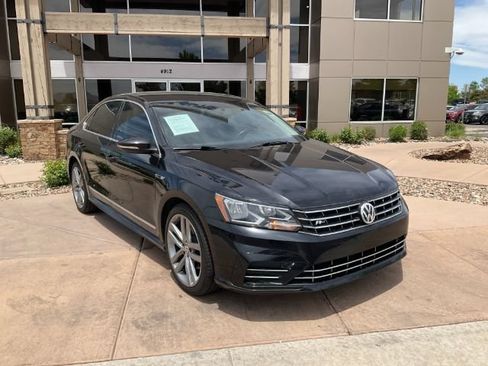 Used 2017 Volkswagen Passat 1.8T R-Line FWD image 12