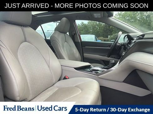 Used 2019 Toyota Camry XSE FWD image 16