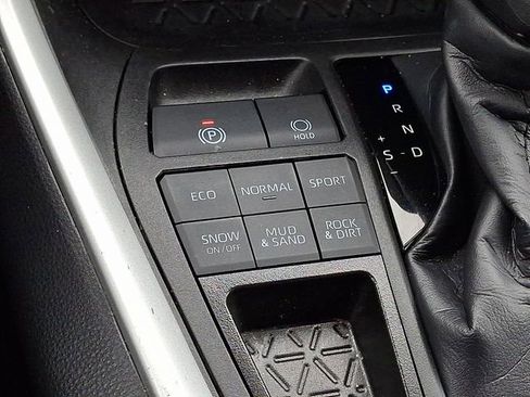 Certified 2024 Toyota RAV4 LE image 22