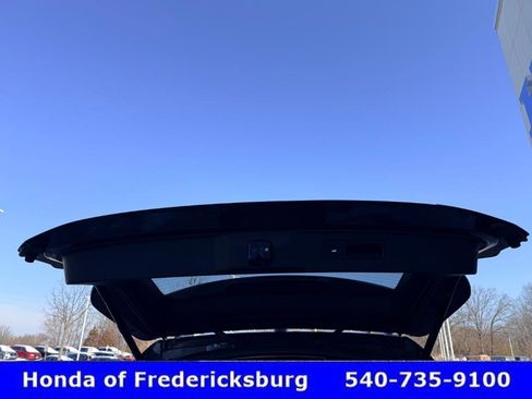 Used 2023 Honda Pilot TrailSport image 17