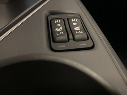 Certified 2024 Subaru Crosstrek 2.0i Premium image 17