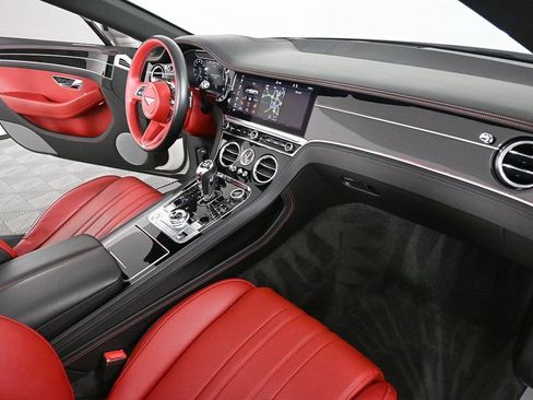 Used 2021 Bentley Continental GT V8 image 20