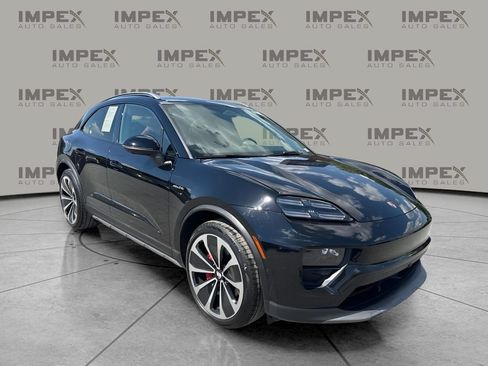Used 2025 Porsche Macan 4S Electric w/ Premium Package AWD/4WD image 7