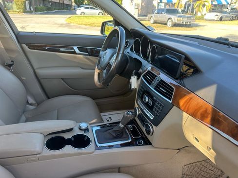 Used 2012 Mercedes-Benz C 300 Luxury image 15