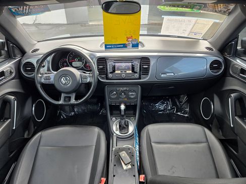 Used 2012 Volkswagen Beetle 2.5 FWD image 42