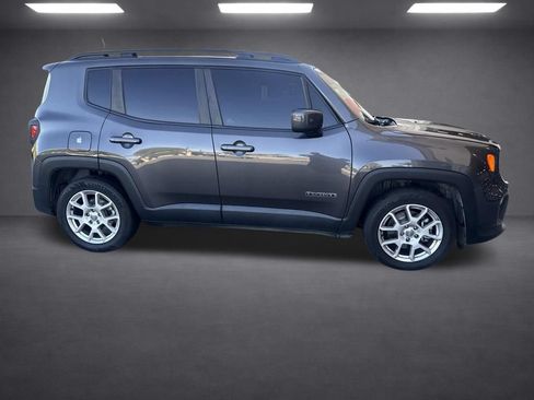 Used 2021 Jeep Renegade Latitude FWD image 14