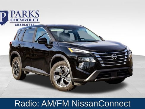 Used 2024 Nissan Rogue SV image 1