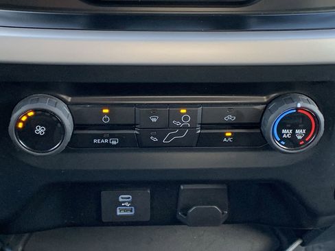 Used 2023 Ford F150 XLT image 34