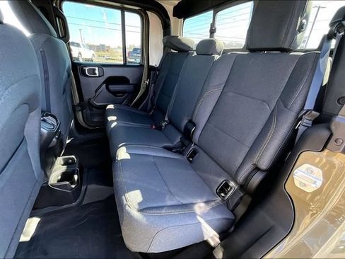 New 2026 Jeep Gladiator Sport AWD/4WD image 16