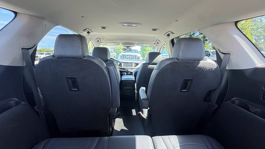 Used 2019 Buick Enclave Essence FWD image 6