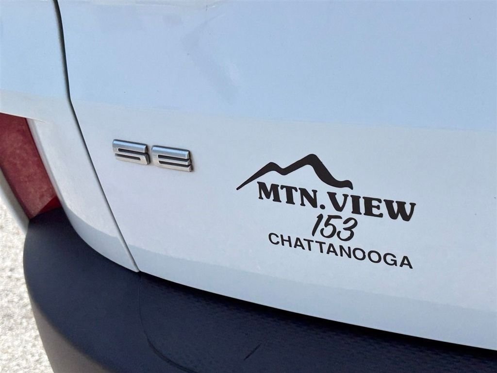 Used 2022 Ford Escape SE w/ Cold Weather Package FWD image 11
