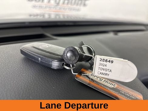 Used 2024 Toyota Camry XSE w/ Navigation Package FWD image 17
