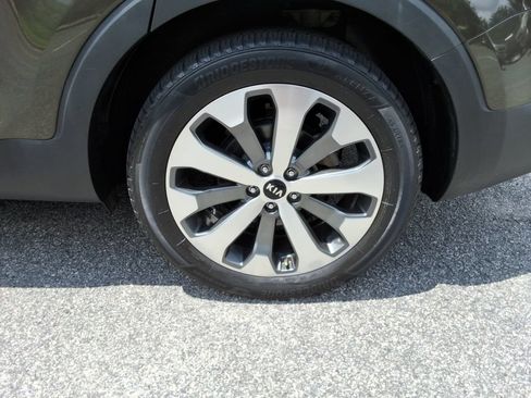Used 2020 Kia Telluride S FWD image 11