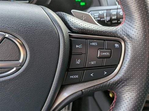 Used 2023 Lexus UX 250h F Sport image 19