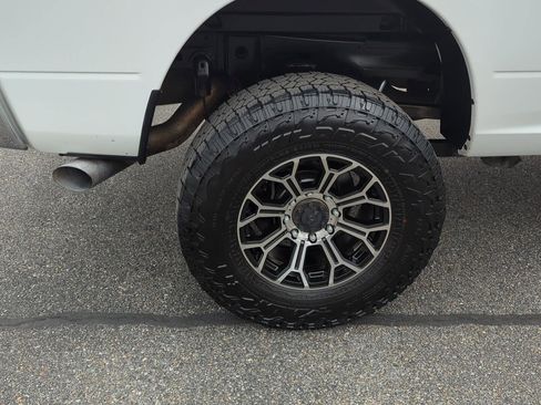 Used 2018 RAM 2500 SLT w/ Luxury Group image 7