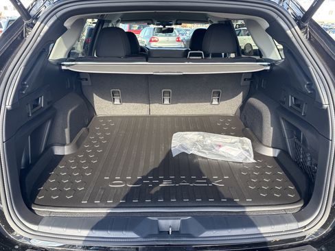 Used 2025 Subaru Outback Premium image 15