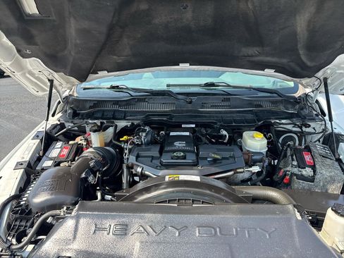 Used 2018 RAM 3500 Tradesman w/ Chrome Appearance Group image 26