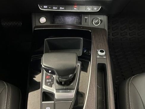 Used 2023 Audi Q5 2.0T Premium w/ Convenience Package AWD/4WD image 26