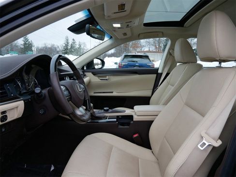 Used 2018 Lexus ES 350 w/ Premier Package image 8