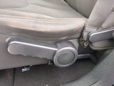 Used 2018 Jeep Wrangler Unlimited Rubicon w/ Connectivity Group image 17