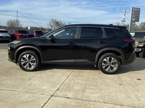 Used 2022 Nissan Rogue SV image 8