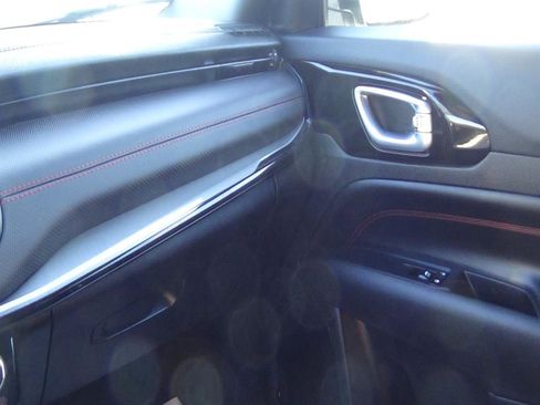 Certified 2024 Jeep Compass Trailhawk w/ Trailhawk Elite Group image 33