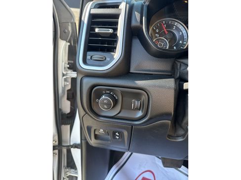 Used 2020 RAM 1500 Big Horn AWD/4WD image 11
