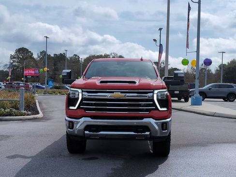 Used 2024 Chevrolet Silverado 2500 LTZ w/ LTZ Plus Package image 9
