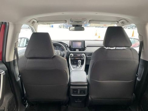 Certified 2022 Toyota RAV4 LE image 9