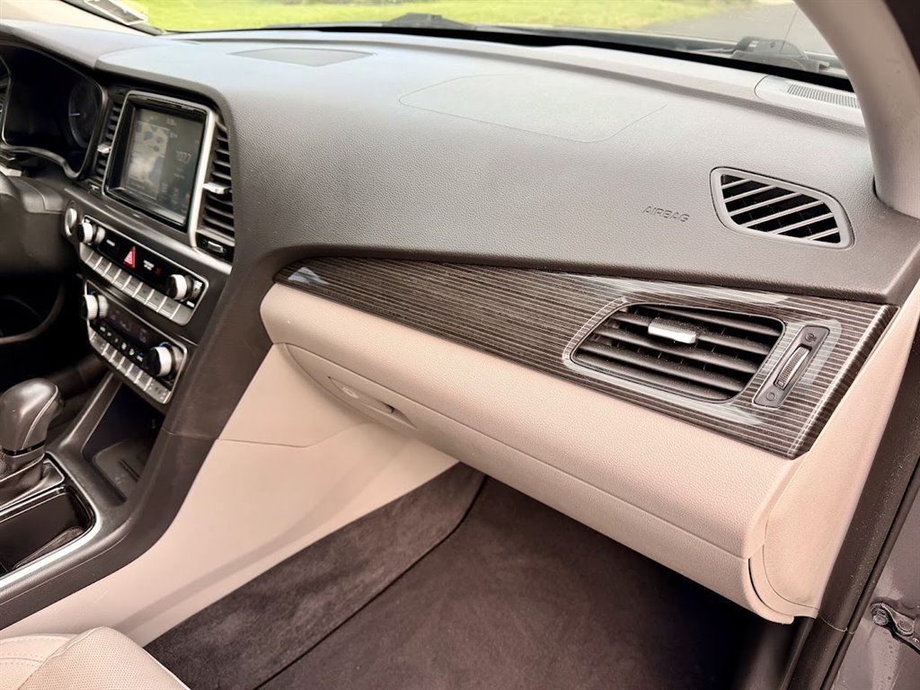 Used 2018 Hyundai Sonata Limited w/ Ultimate Package 07 FWD image 10