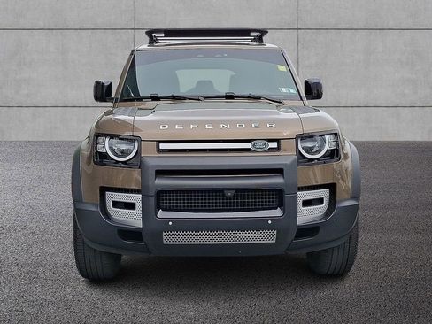 Used 2023 Land Rover Defender 110 S image 2