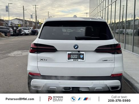 New 2026 BMW X5 xDrive50e w/ Premium Package image 5