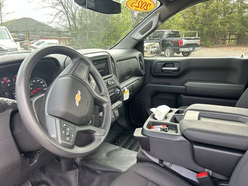 Used 2025 Chevrolet Silverado 1500 W/T image 16