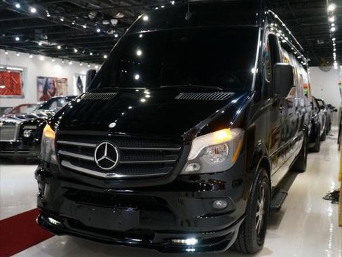 Used 2015 Mercedes-Benz Sprinter 2500 image 5