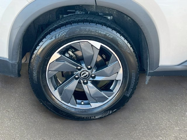 Used 2024 Nissan Rogue SV FWD image 28