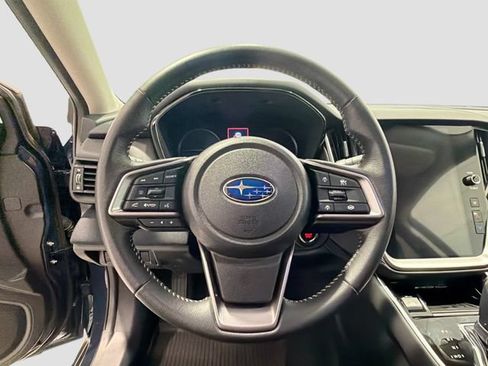 Used 2025 Subaru Outback Premium AWD/4WD image 9