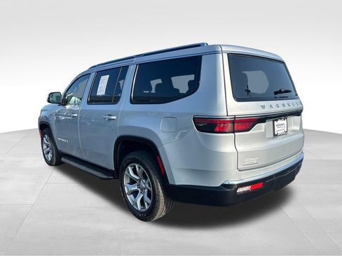 Used 2022 Jeep Wagoneer Series II AWD/4WD image 3