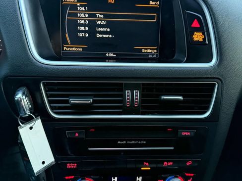 Used 2016 Audi Q5 2.0T Premium Plus w/ Technology Package image 39