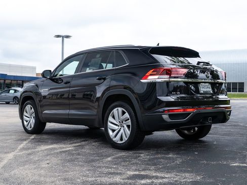 Used 2020 Volkswagen Atlas Cross Sport SE image 6