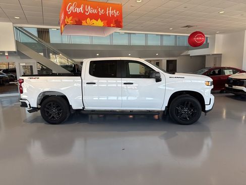 Used 2021 Chevrolet Silverado 1500 Custom w/ Rally Edition image 4