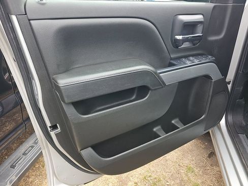 Used 2018 Chevrolet Silverado 1500 LT w/ Texas Edition image 11