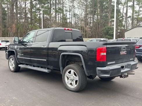 Used 2015 GMC Sierra 2500 Denali image 3