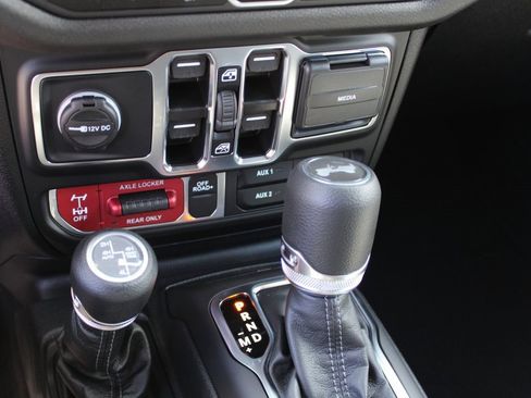 New 2025 Jeep Wrangler Willys 4xe image 23