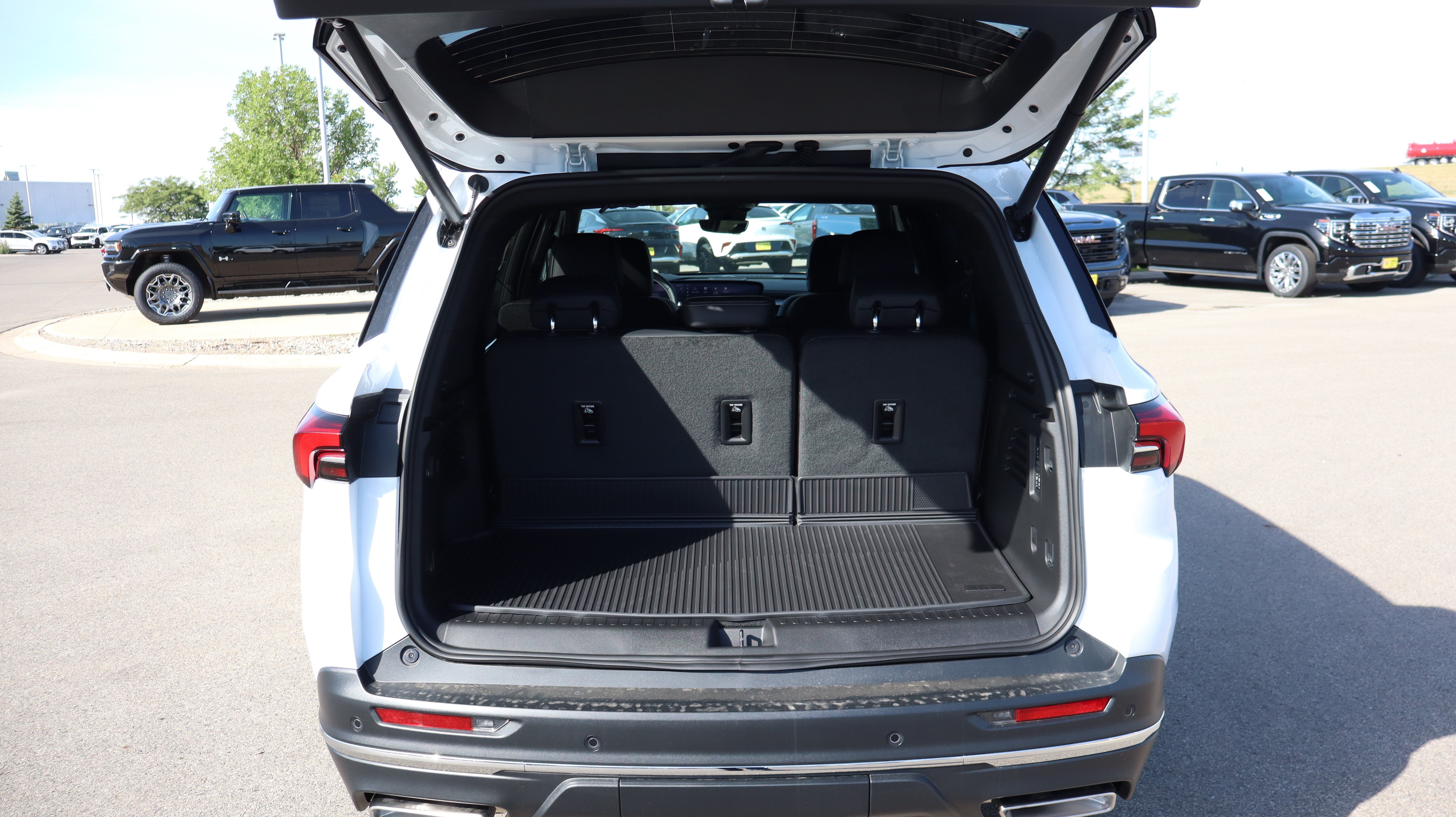 New 2027 Buick Enclave Preferred w/ Power Package AWD/4WD image 15