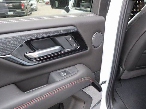 New 2025 GMC Yukon AT4 Ultimate image 13