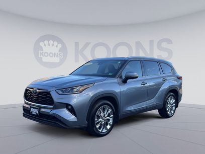 Used 2023 Toyota Highlander Limited