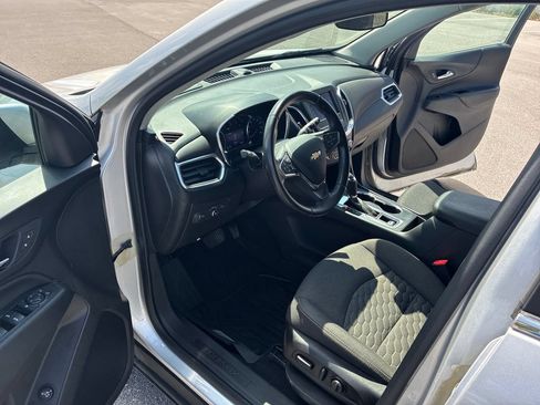 Used 2021 Chevrolet Equinox LT AWD/4WD image 11